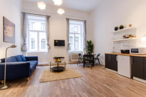 Spacious 2 bedroom apartment in Downtown Budapest.